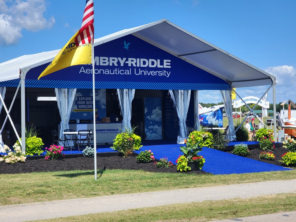 Embry Riddle exhibit by DIAMOND LEVEL SERVICE